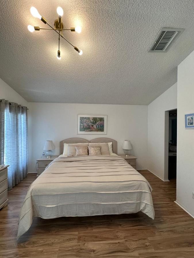 Private Pool With A Beautiful View Overlooking The Lake! Near Disney - Universal Kissimmee Exterior photo