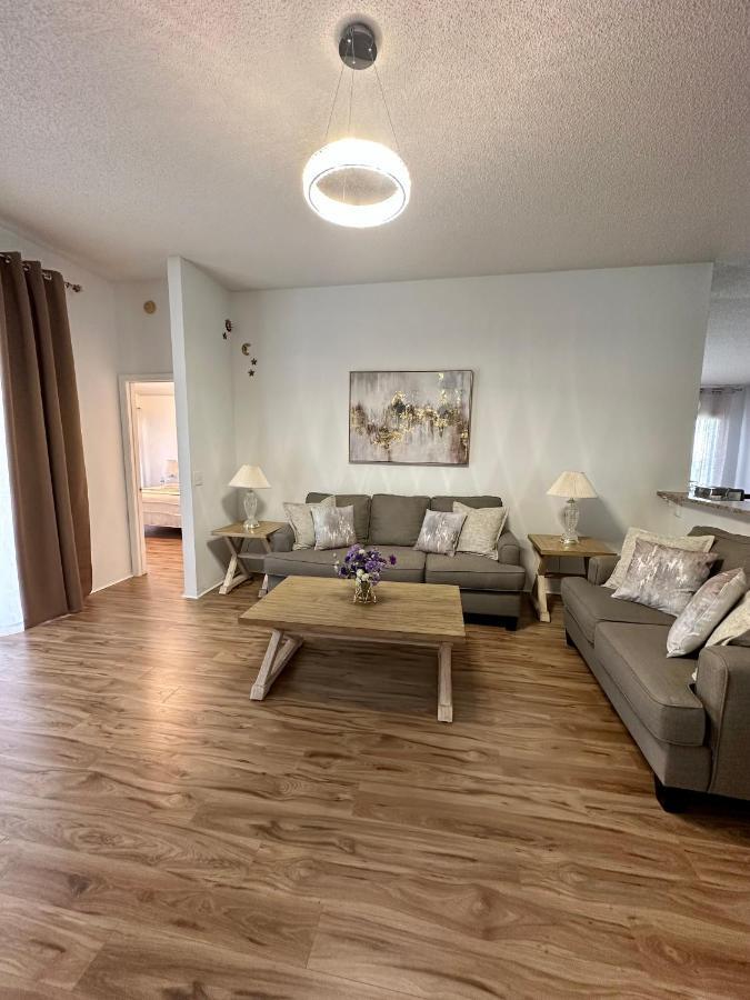 Private Pool With A Beautiful View Overlooking The Lake! Near Disney - Universal Kissimmee Exterior photo